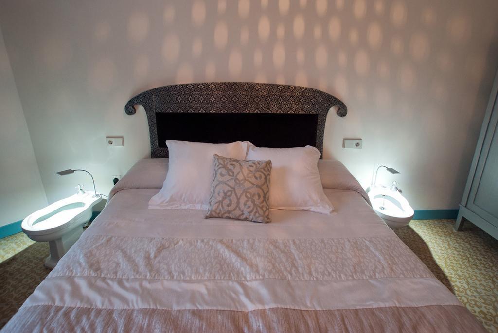 Hotel Hostal Chic Sant Feliu de Guíxols Bilik gambar