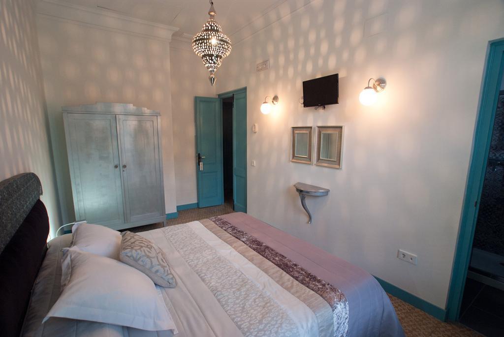 Hotel Hostal Chic Sant Feliu de Guíxols Bilik gambar