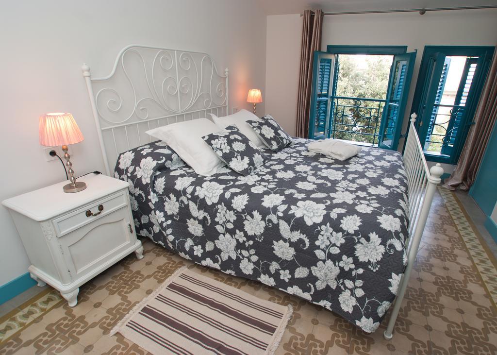 Hotel Hostal Chic Sant Feliu de Guíxols Bilik gambar