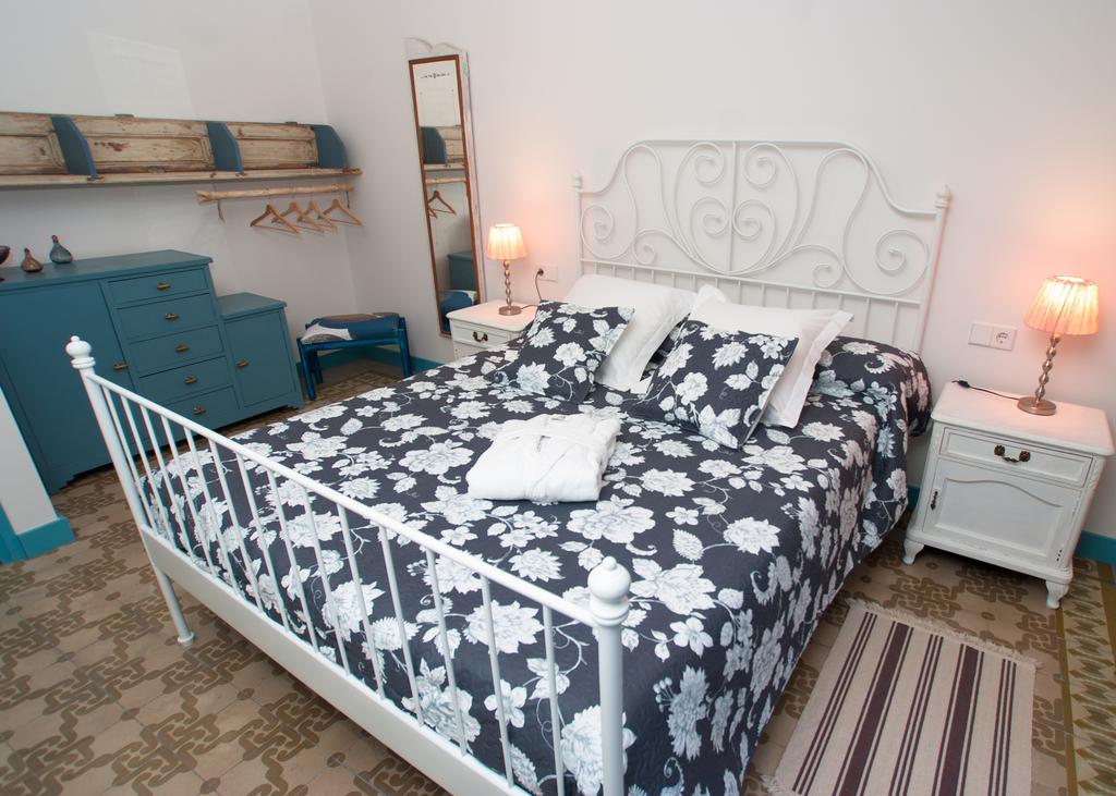 Hotel Hostal Chic Sant Feliu de Guíxols Bilik gambar